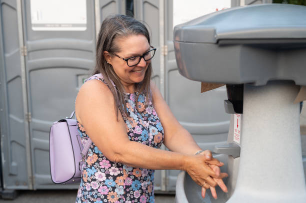 Best Luxury portable toilet rental  in Oconomowoc, WI